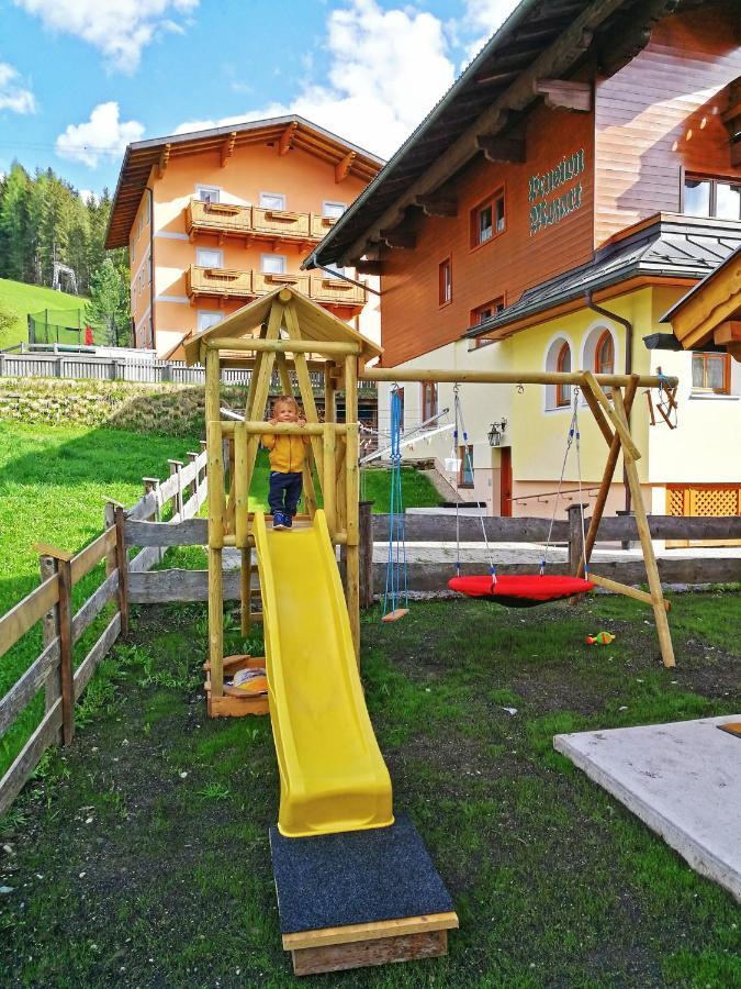 Amadelodge Ваграйн Екстериор снимка
